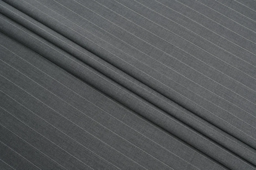 DUSKY FROST GRAY