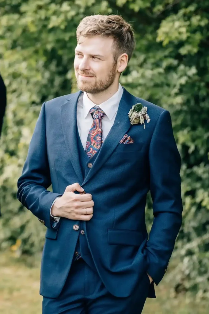 INSIGNIA BLUE